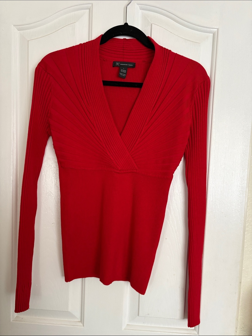 INC International Concepts Red Ribbed V-Neck Fitted Sweater